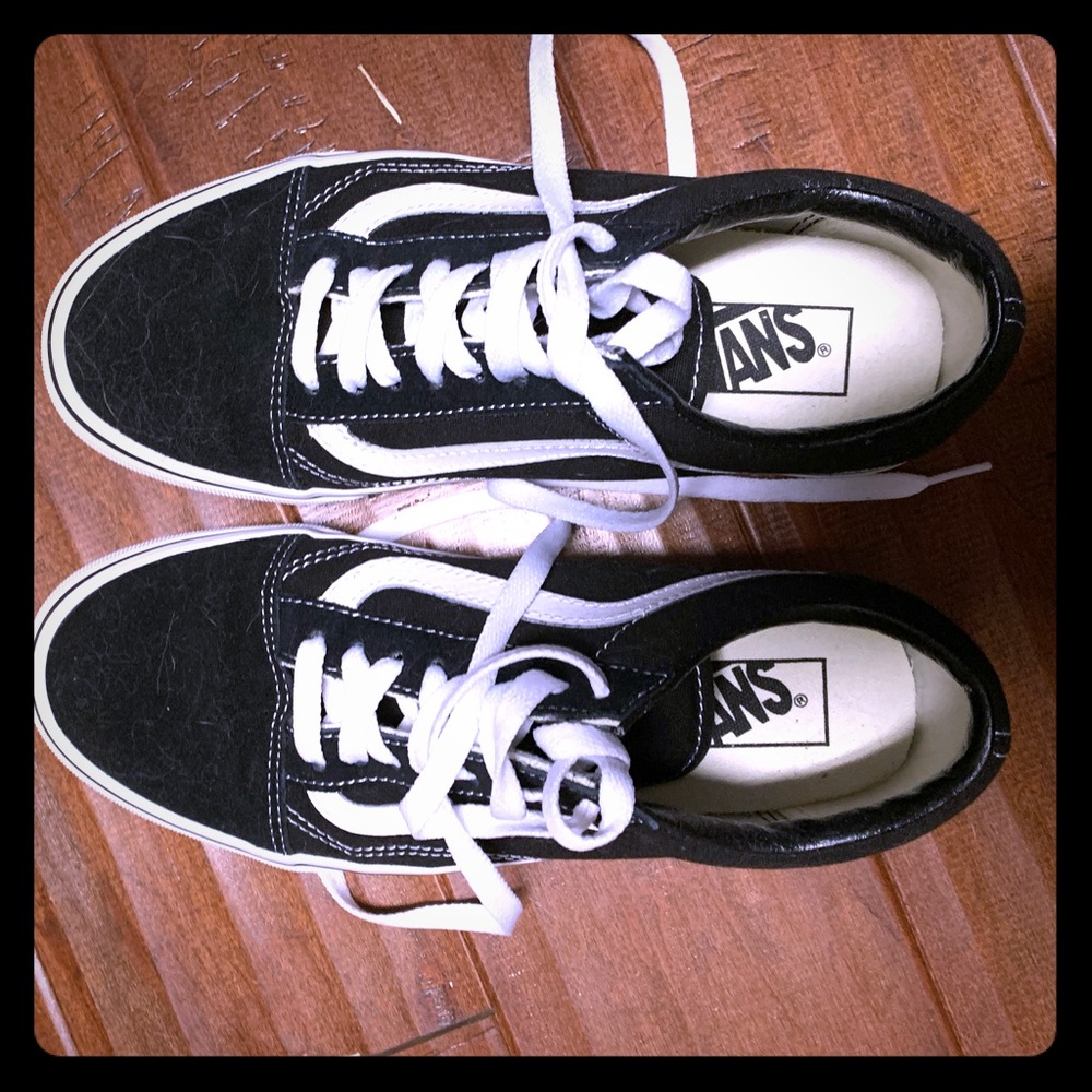 Like new black Vans Old Skool size W8